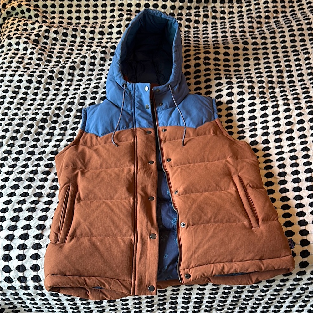 Patagonia Bivy hooded vest size L. Great condition, worn five times.